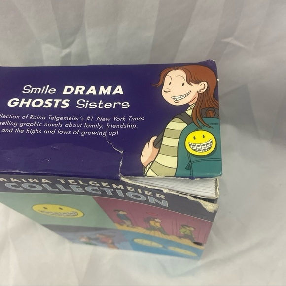 The Raina Telgemeier Collection [A Box Set] Telgemeier, Raina - Picture 3 of 5